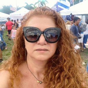 Meet your Posher, Anat